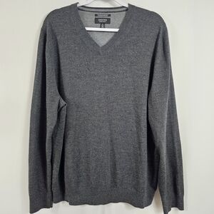 Men's Gray V-Neck Sweater